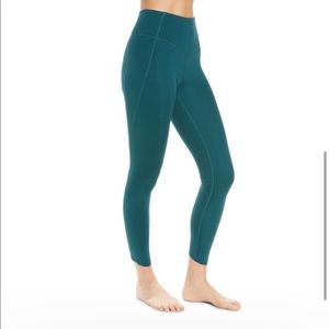 Zella Via High Waist Pocket Crop Leggings in Green Ponderosa